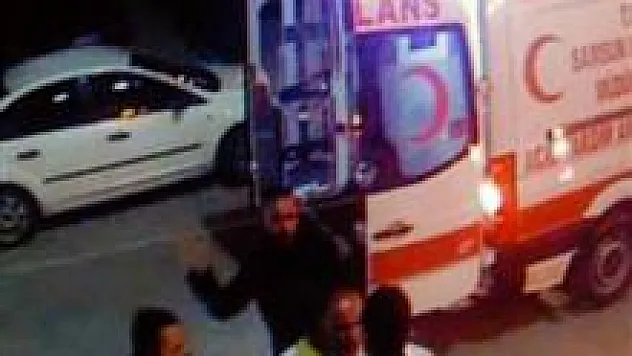 Doktoru darp eden zanlılar yargılanıyor