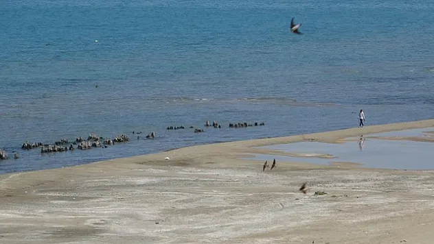 Van Gölü'ndeki iyileşme kısa sürdü: Su tekrar çekilmeye başladı