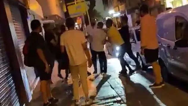 İstanbul'da laf atma iddiasına dayak kamerada