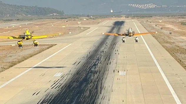 Yunanistan'a yardım için gönderilen uçuş ekibinin yangınla mücadelesi aralıksız sürüyor