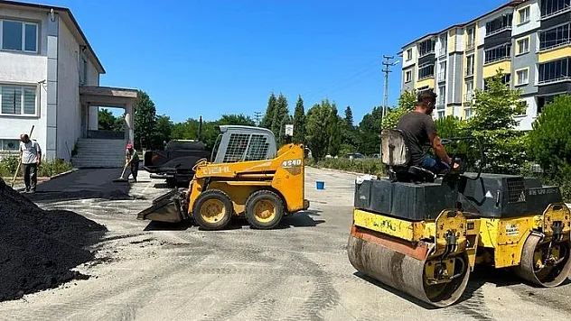 Tekkeköy'de okulların spor alanları yenileniyor