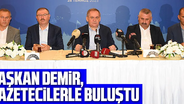 Samsun Büyükşehir Belediye Başkanı Demir, gazetecilerle buluştu