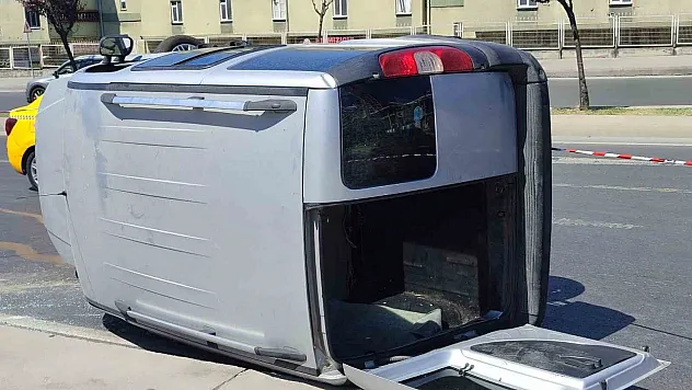 Kaza yapan aracı görüntülemeye çalışan kadın İHA muhabirini, tehdit etti