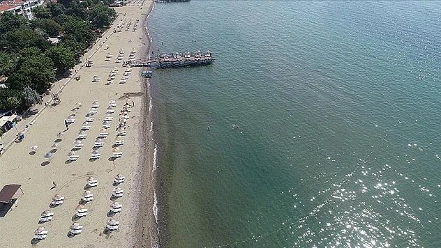 Şarköy mavi bayraklı plaj ve ormanlarıyla doğayla iç içe tatil imkanı sunuyor