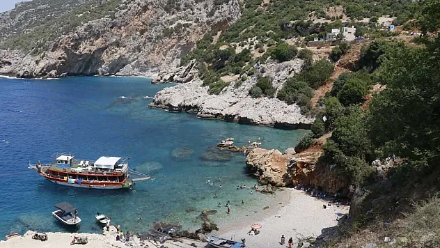 Gizli cennet Karamağara kendine hayran bırakıyor