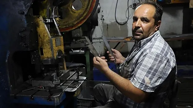 Üniversiteli bıçakçıların yetişeceği Denizli'de, geleneksel yöntemler teknolojiyle desteklenecek