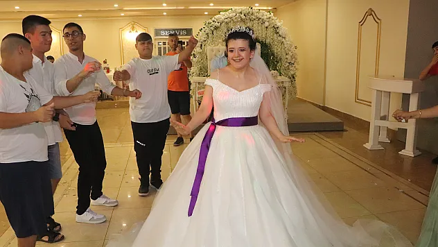Epilepsi hastası Ayşe'ye damatsız düğün