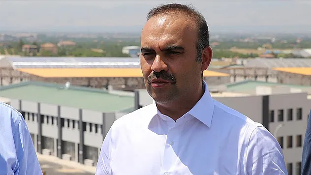 Bakan Kacır: Hedefimiz, Malatya'nın kuru kayısı ihracat gelirini 2 milyar dolar seviyesine çıkarmak