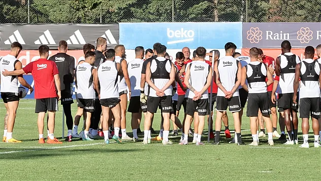 Beşiktaş'ın Neftçi maçı kamp kadrosu belli oldu