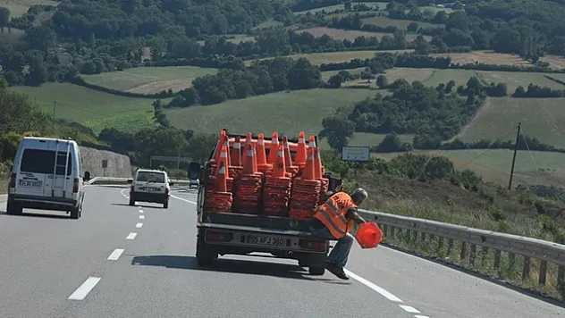 Yol çizgileri yenilendi