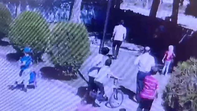İmama saldırı görüntüleri kamerada