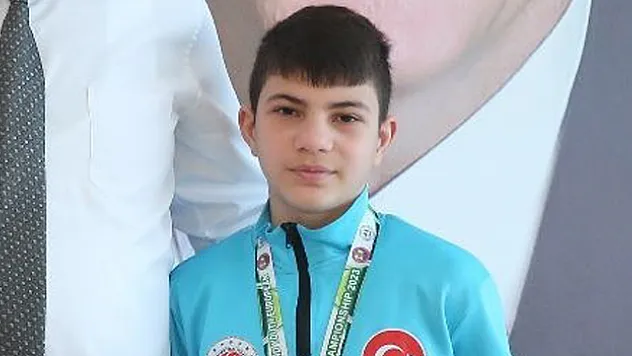 Canikli boksçu, Avrupa Şampiyonası'nda çeyrek finale yükseldi