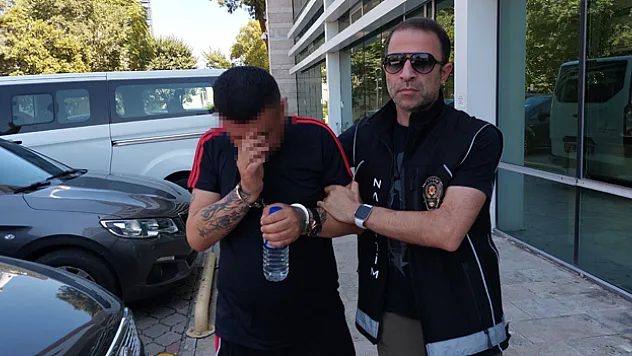 Uyuşturucudan 13 yıl hapis cezası bulunan şahıs 5 çeşit uyuşturucuyla yakalandı