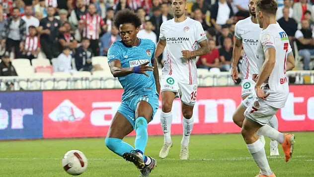 Trendyol Süper Lig: EY Sivasspor: 1 - Antalyaspor: 1 (Maç sonucu)