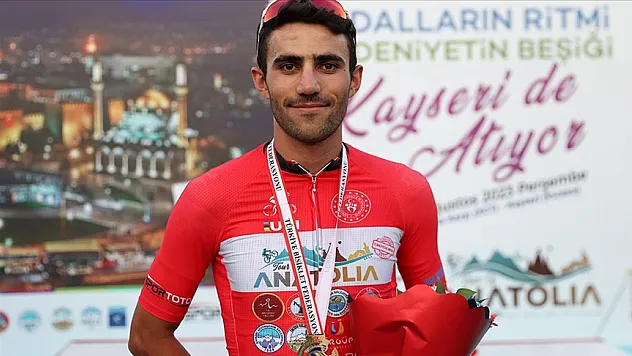 Bisiklet hobisini profesyonel kariyere çeviren Furkan Akçam, milli takımın değişmezi oldu
