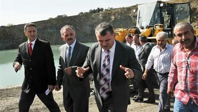 Karanfil çalışmaları yerinde inceledi