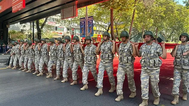 Başkentte 30 Ağustos Zafer Bayramı yürüyüşü