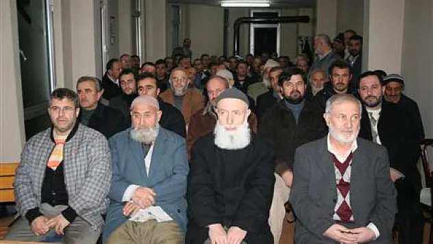 'AKP insanlara yalan konuşuyor'