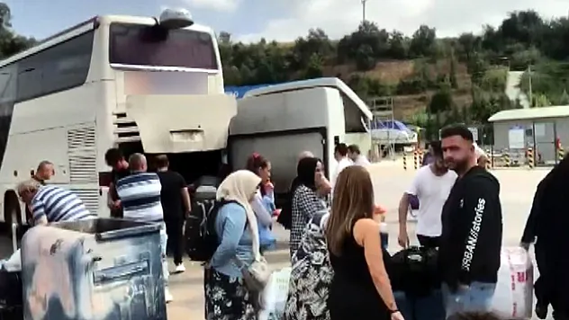 Çift katlı otobüs arıza yaptı, yolcular saatlerce mahsur kaldı