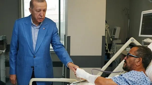 Cumhurbaşkanı Erdoğan, denizde kaza geçiren Sabancı çiftini ziyaret etti