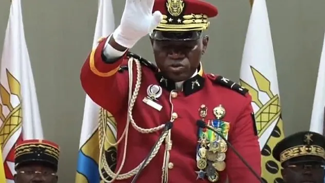 Gabon'da geçiş hükümeti lideri Nguema 'cumhurbaşkanı' sıfatıyla yemin etti