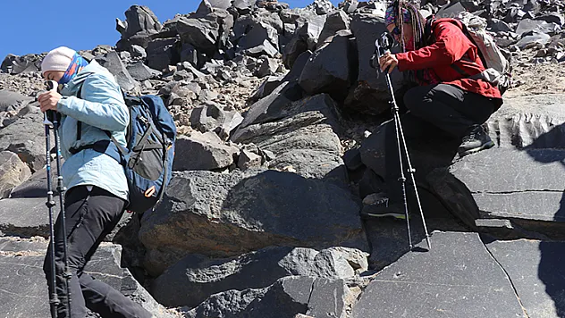 Zirvesi buzullarla kaplı Ağrı Dağı dünyanın farklı ülkelerinden dağcıları ağırlıyor