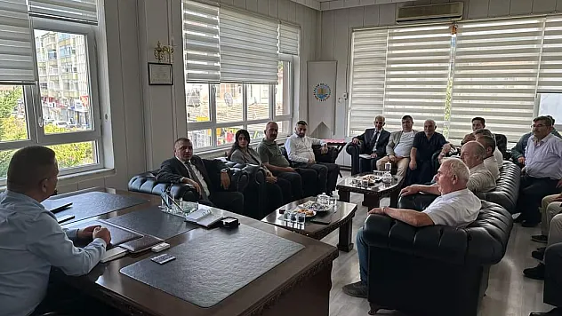 MHP Samsun İl Başkanı Burhan Mucur, Alaçam Belediye Başkanı Acar'ı ziyaret etti