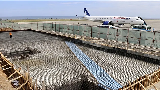 Bakan Uraloğlu: Trabzon Havalimanı'na yıl sonuna kadar 3240 metre uzunluğunda yeni pist yapacağız