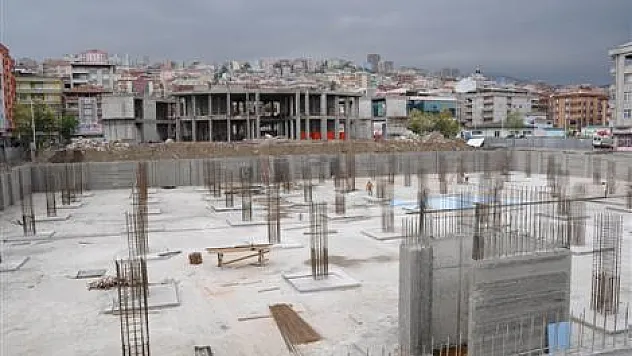 Demokrasi Meydanı hızla yükseliyor