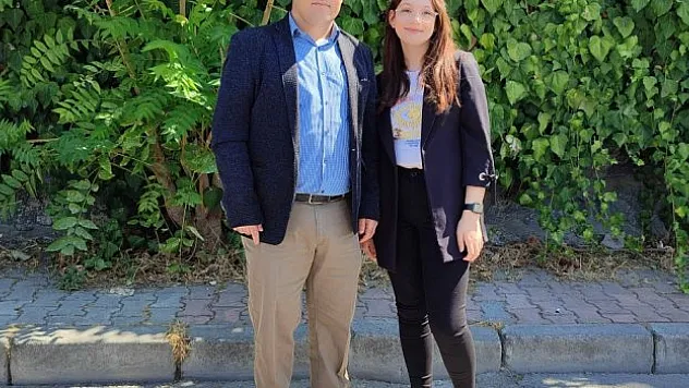 Kahramanmaraş'ta 84 saat sonra enkazdan çıkarılan genç kız mücadeleyi bırakmadı