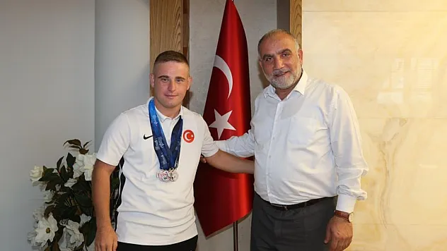 Başkan Sandıkçı: 'Canikli sporcular zaferden zafere koşuyor'