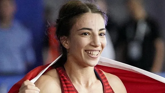 Milli güreşçi Evin Demirhan Yavuz, olimpiyat kotası elde etti