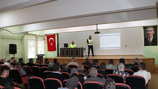 Havza'da servis araç yetkilileri, sürücüleri ve rehber personeline trafik eğitimi