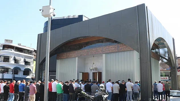 Sa'di Bey Mescidi kılınan ilk cuma namazı ile ibadete açıldı