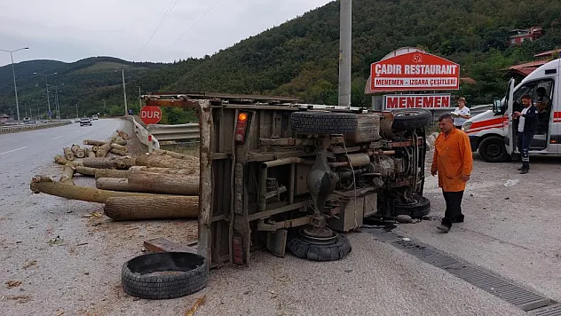 Samsun'da lastiği patlayan kamyonet devrildi: 1 yaralı