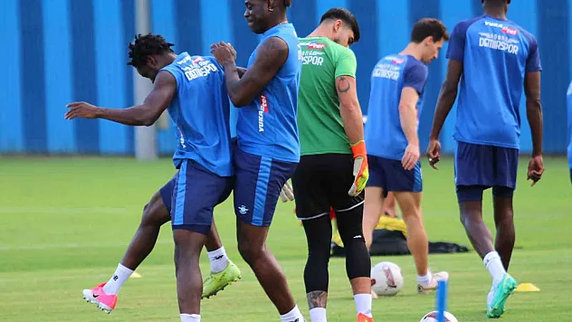 Patrick Kluivert: 'Rakiplerimize ne kadar zor anlar yaşatabildiğimizi herkes biliyor'