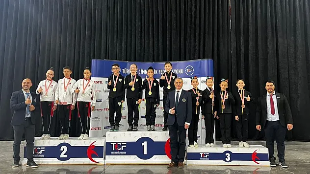 Büyükşehirli cimnastikçilerden 4 madalya 1 şampiyonluk kupası