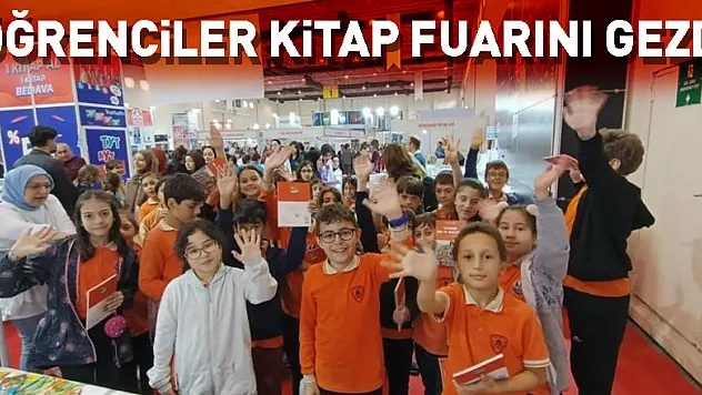 Öğrenciler kitap fuarını gezdi