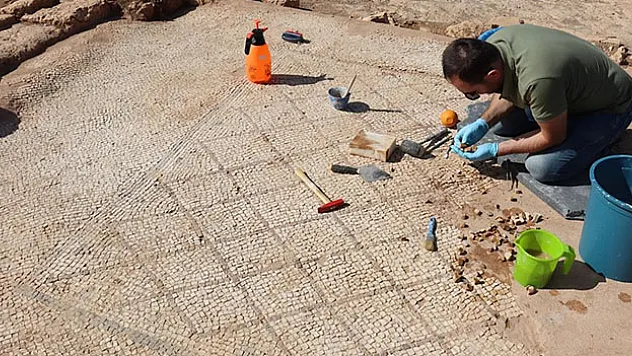 Perre Antik Kenti'nde bulunan 1800 yıllık taban mozaikleri koruma altına alınıyor