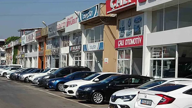Bursa Oto Galericiler Odası Başkanı Yanık: 'Stokladıkları araçlarla elde ettikleri karların diyetini şimdi ödeyecekler'