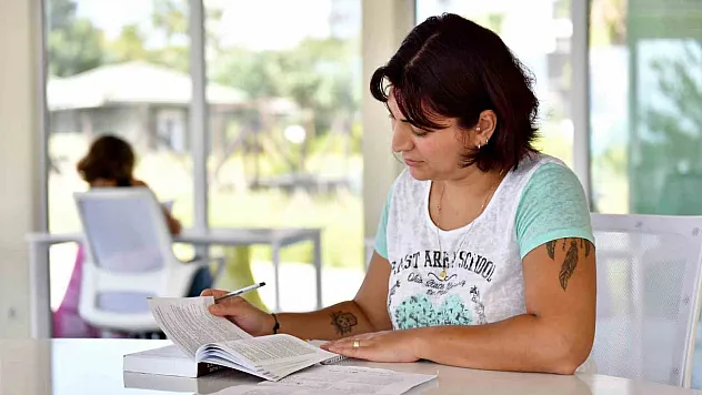 Muratpaşa, Falez Kampus öğrenci etüt merkezini hizmete açtı