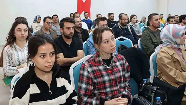 Sivas'ta öğretmenlere uyum semineri verildi