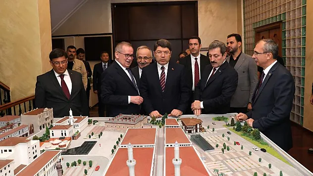 Bakan Tunç: 'Samsun'un giderek güzelleştiğini görmekten mutlu olduk'