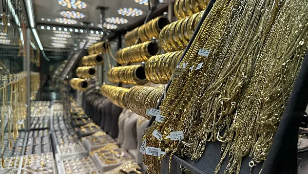 Savaş Altın Fiyatlarıyla Oynadı