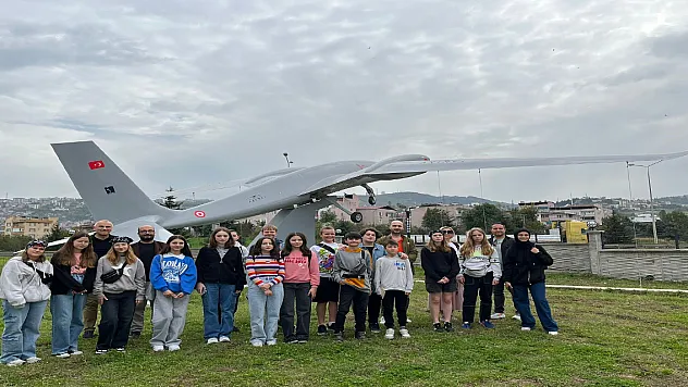 Polonyalılar' dan Akıncı TİHA Pozu