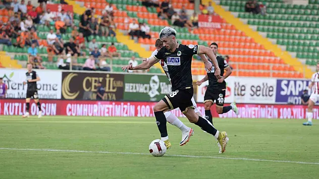 Trendyol Süper Lig: Alanyaspor: 1 - Sivasspor: 2 (Maç sonucu)