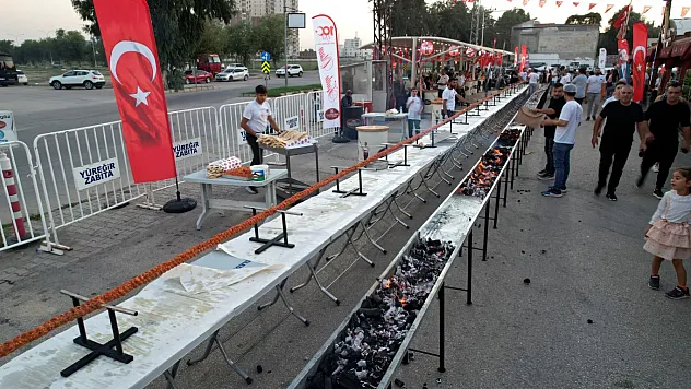 100. yıla 100 metrelik boru kebap