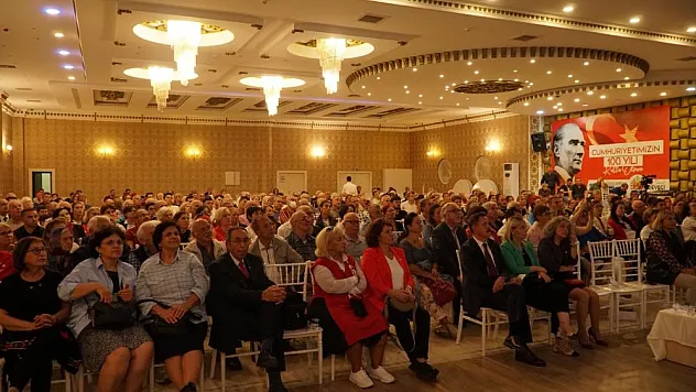 Tarihçi Yazar Sinan Meydan'la Cumhuriyet tarihine yolculuk