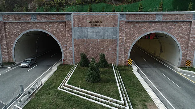 6 ayda 1 milyon 986 araç geçti