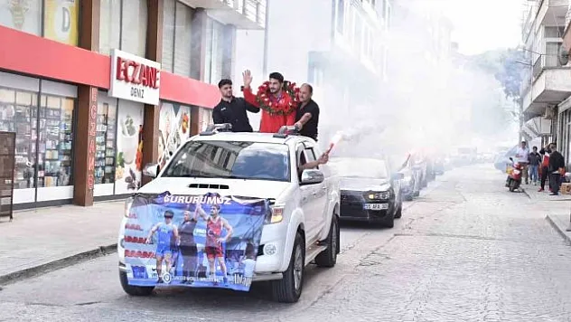 Dünya 2.'sine coşkulu karşılama